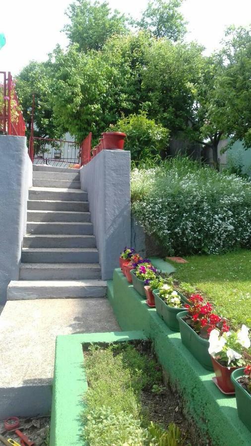 Guest House Olbina Korenica Ngoại thất bức ảnh